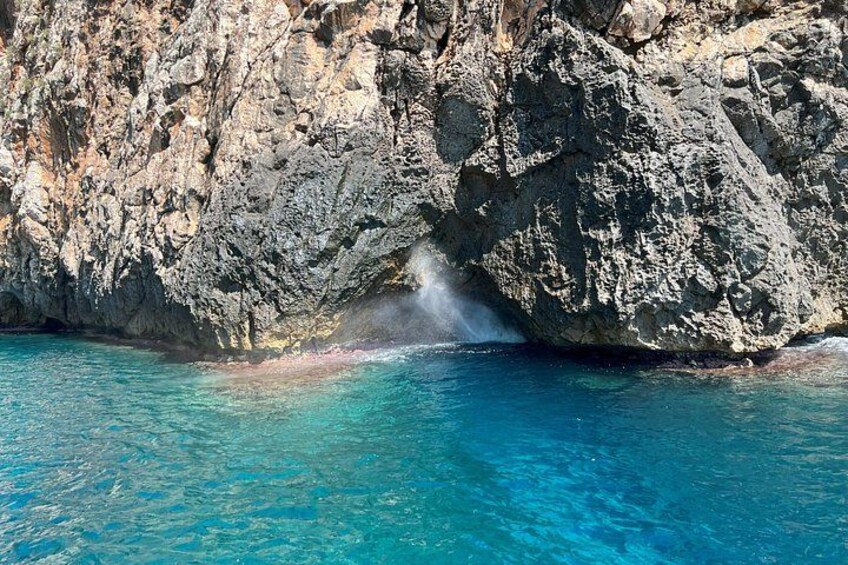 Elegant Sorrento Gozzo Boat Excursion Between Two Seas 3