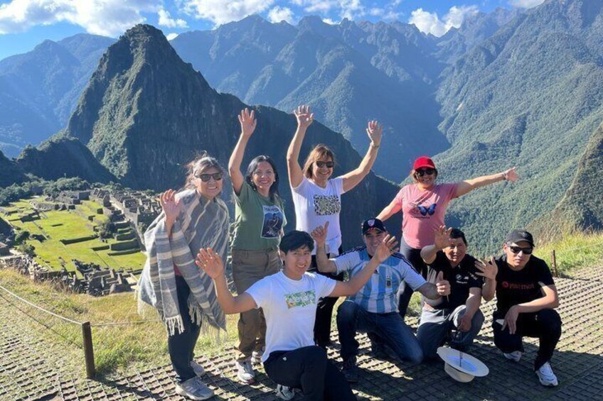 Machu Picchu All Inclusive Official Ticket, Train and Local Guide 1