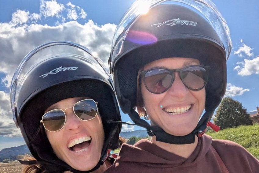 Vespa Tour in Spello and Assisi with Pic Nic or Lunch 3
