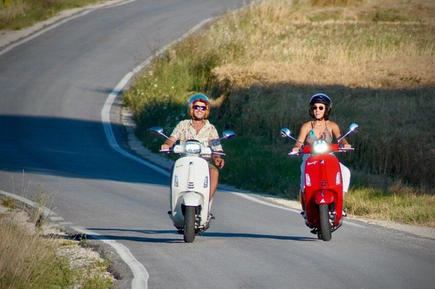 Vespa Tour in Spello and Assisi with Pic Nic or Lunch 1