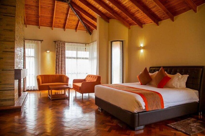 6 Days 5 Nights Kenya Safari Maasai Mara Nakuru and Naivasha Tour 4