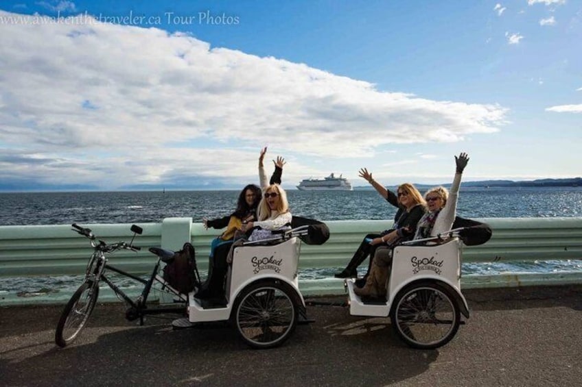 The Iconic Dash -Top-Rated Victoria Pedicab Tour - 1 hr 4 people 4