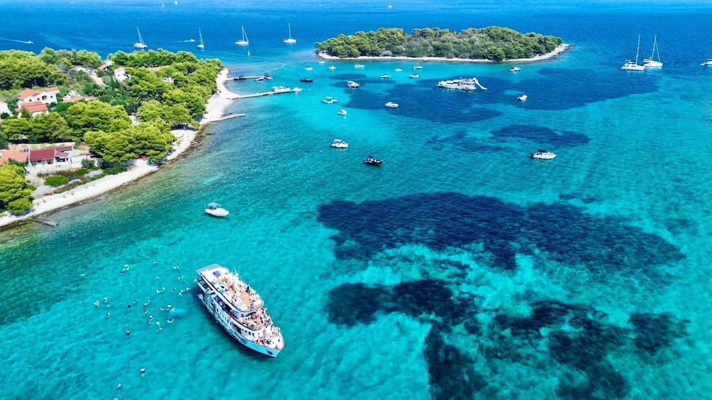 Split: Blue Lagoon, Borkko Beach & Šolta with Food & Drinks 1