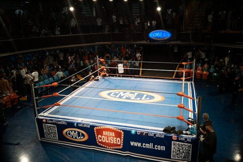 Mexico City: Wrestling Tour with Transport and Tacos 2