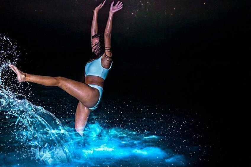 Holbox Bioluminescence Experience and Photo with Stars 1