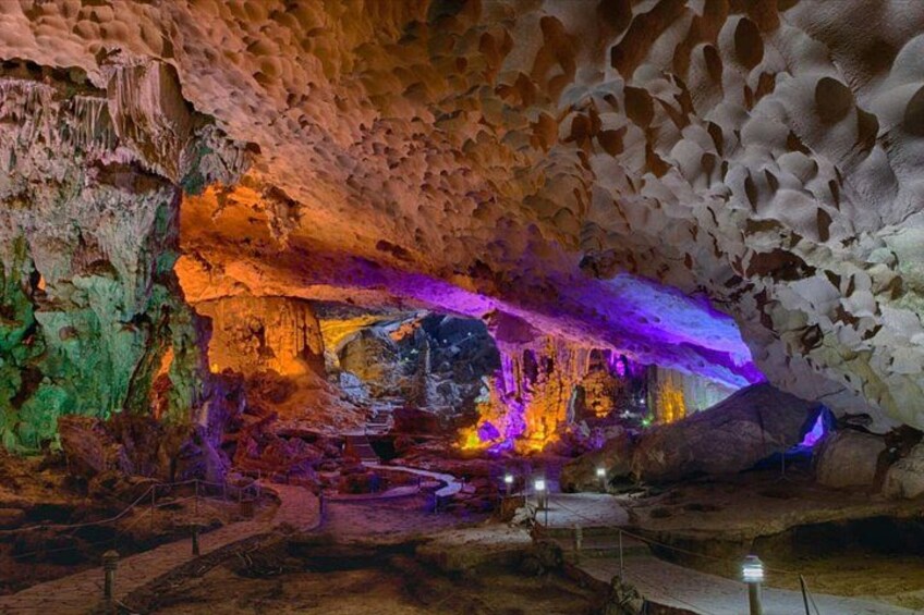 Ha Long Bay 4-Hour Cruise with Kayak, Cave & Lunch 5