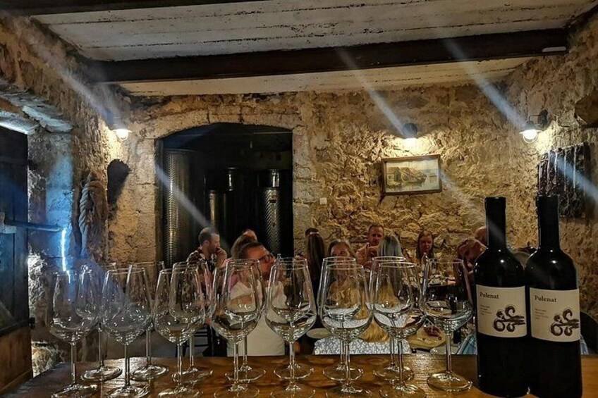 Stari Grad Private Tuk Tuk Tour with Wine Tasting 2