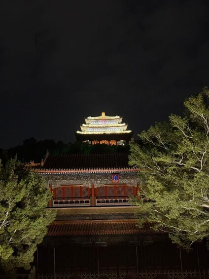 Picture 6 for Activity Beijing: Central Axis Night Bike Tour with Guide 2