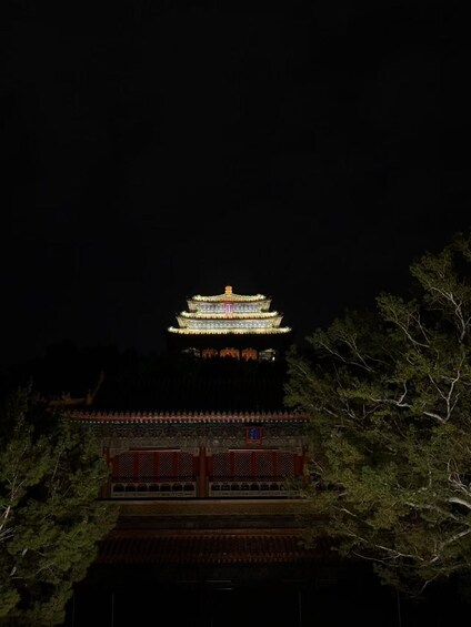 Picture 25 for Activity Beijing: Central Axis Night Bike Tour with Guide 4