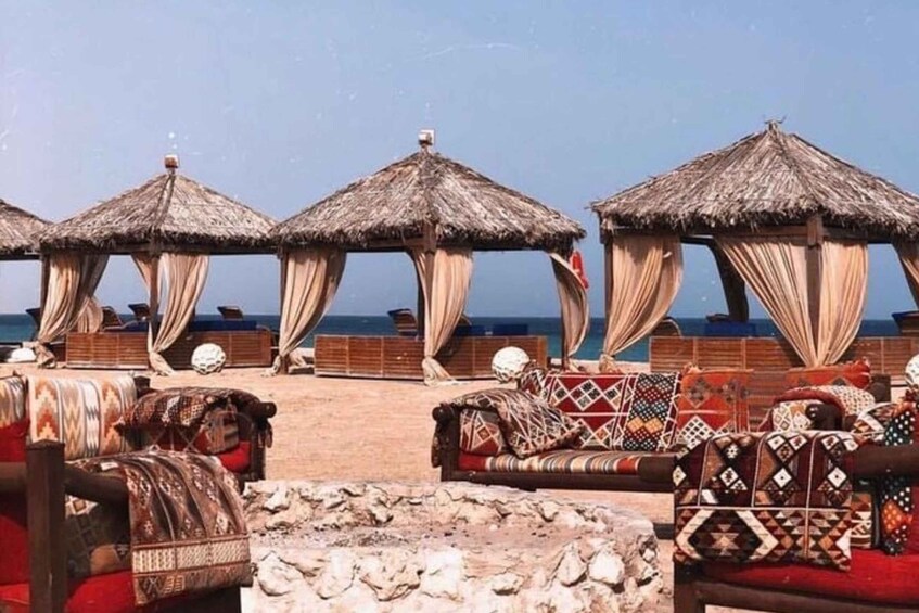 Doha:Full-Day Desert safari With BBQ Dinner & Camp Activitie 2