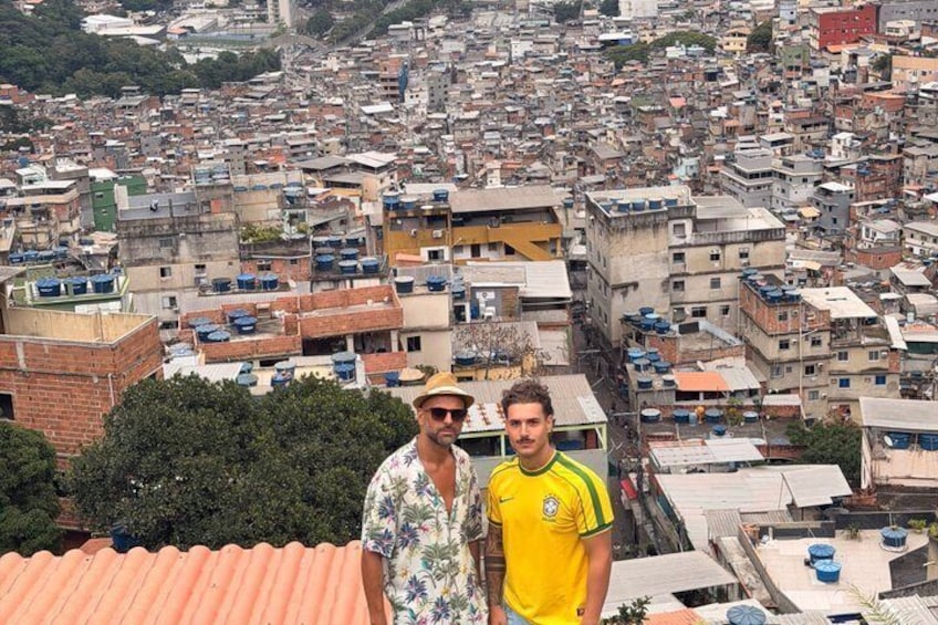 REAL experience in Favela Rocinha with a LOCAL guide 1