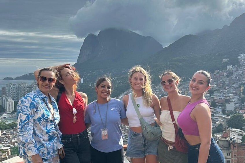 REAL experience in Favela Rocinha with a LOCAL guide 5