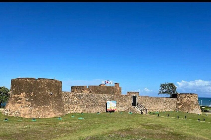 Tour del medio día cuidad y playa puerto plata 4