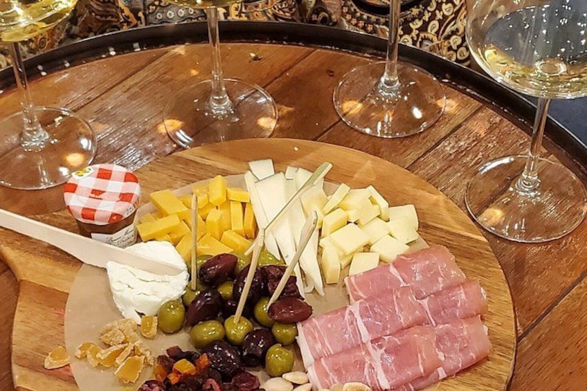 Wine Tasting and Craft Experience in Laguna Beach 4