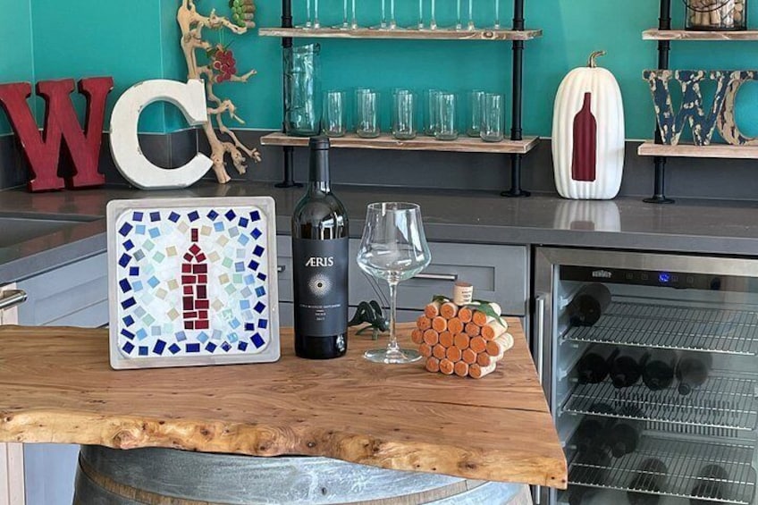 Wine Tasting and Craft Experience in Laguna Beach 3