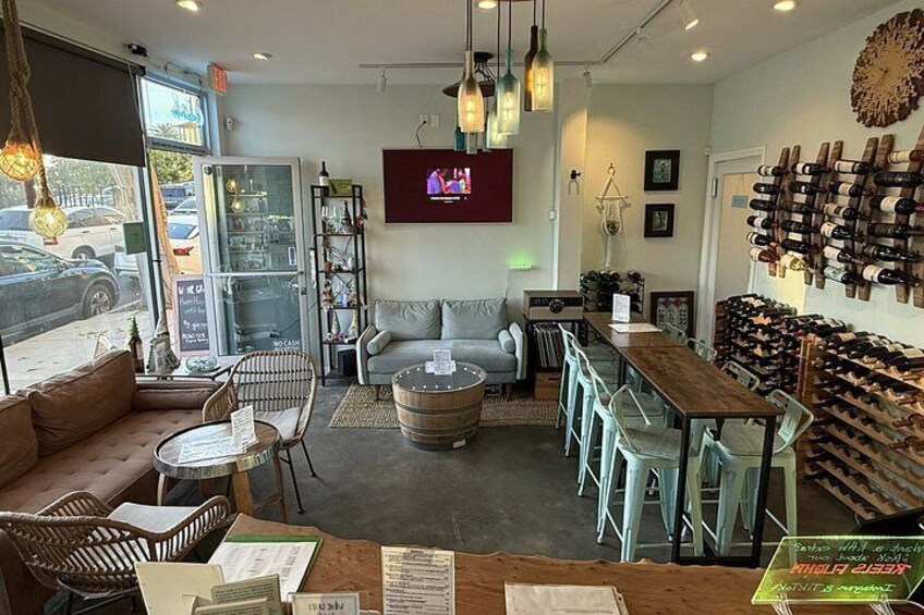 Wine Tasting and Craft Experience in Laguna Beach 2