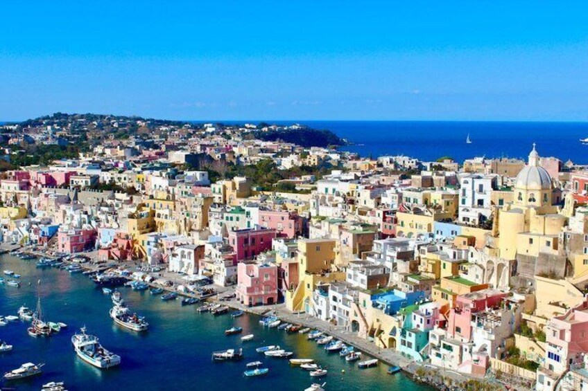 Tour in Procida with Lunch on Board and Colors of Corricella 1