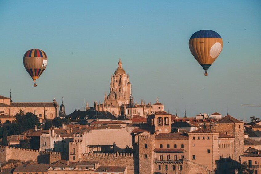 Exclusive Sunrise and Sunset Balloon Flights in Segovia 2