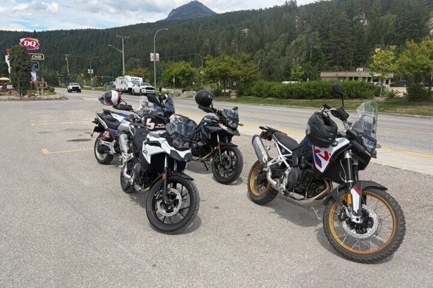 Stone and Sky Motorcycle Day Tour in Alberta 4