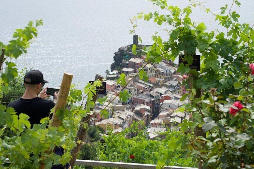 Heroic : Vineyard Trekking & Authentic Wine Tasting in Vernazza 3