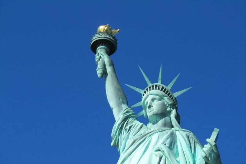 Statue of Liberty Tour with Museum and One World Access 5