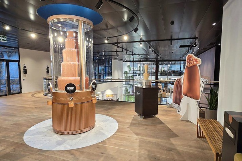 Exclusive Chocolate Factory Tour with Tasting and Decoration 5