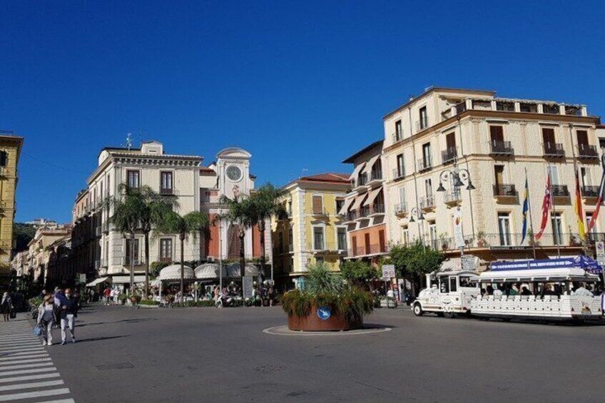 Sorrento Tour at Piazza Tasso Historic Center with Tasting 3