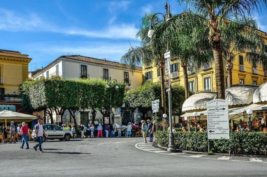 Sorrento Tour at Piazza Tasso Historic Center with Tasting 5