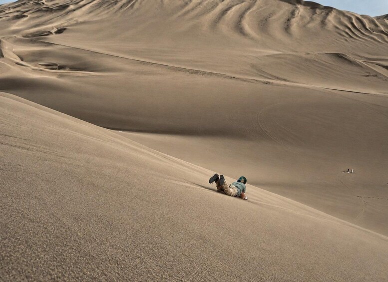 Sunset dune buggy experience in Huacachina 1