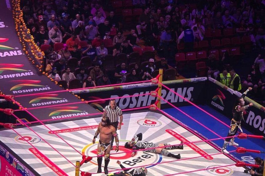 Wrestling Night at Arena Mexico 2