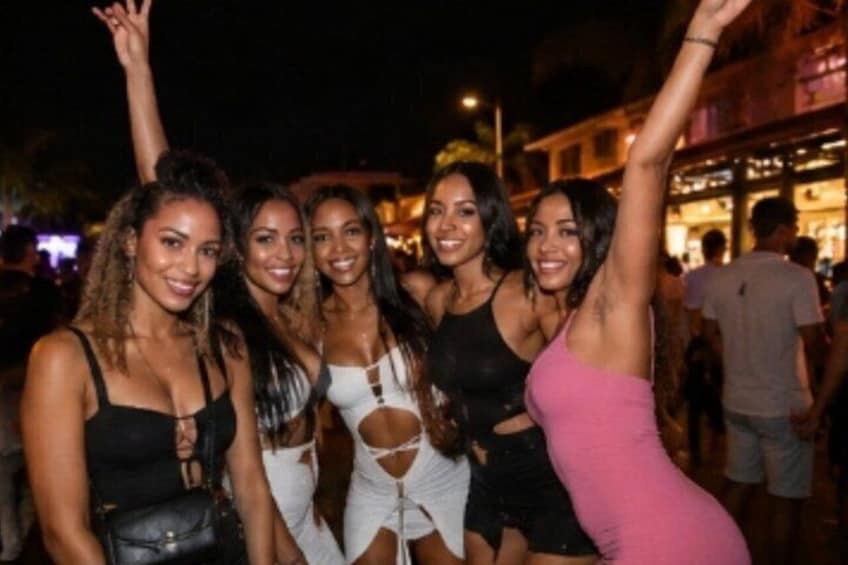 Party Bus & Bar Hopping Nightlife with Shots in Sint Maarten 4