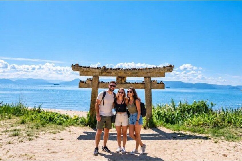 Naoshima Private Custom Tour with Local Guide 4