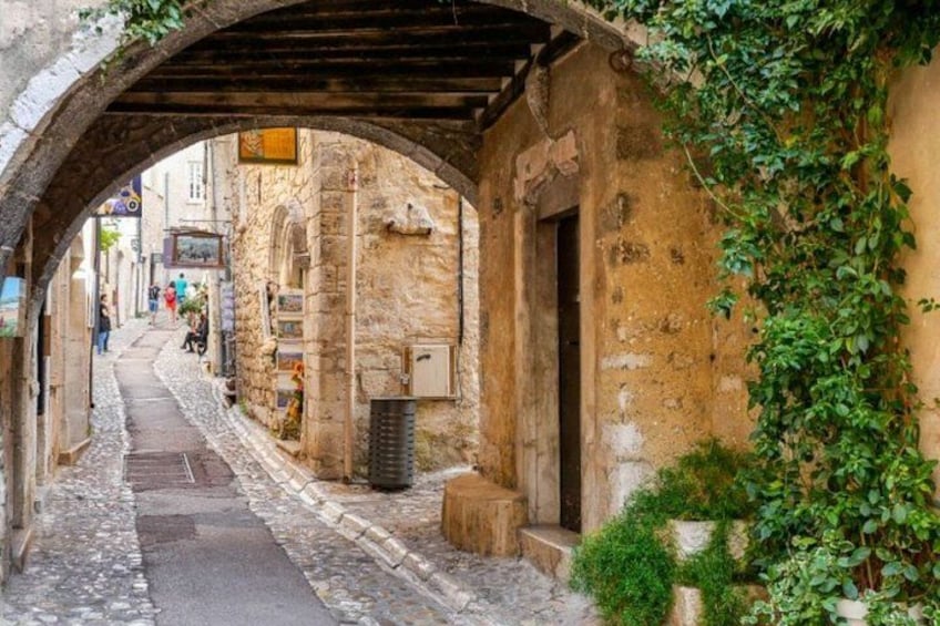 French Riviera: Private Tour Cannes, Antibes & St Paul de Vence! 2