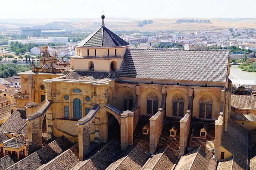 Cordoba Essentials: Roman Bridge Alcazar & Mosque Cathedral 2