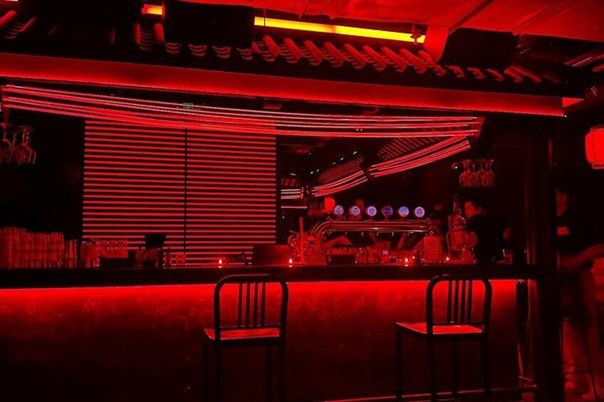 Beijing Hutong Nightlife and Local Drinking Tour 4