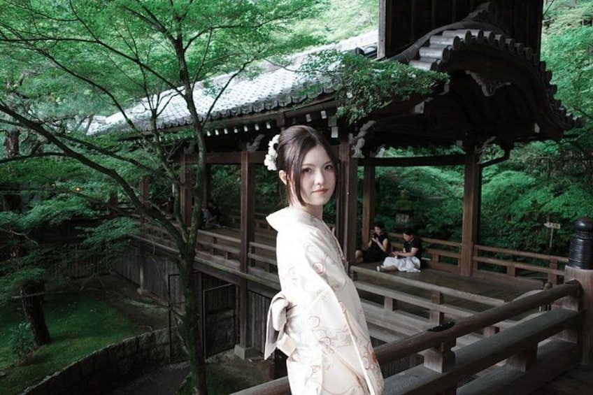 Eikando Temple Kyoto Kimono Rental with Hair Styling Experience 2