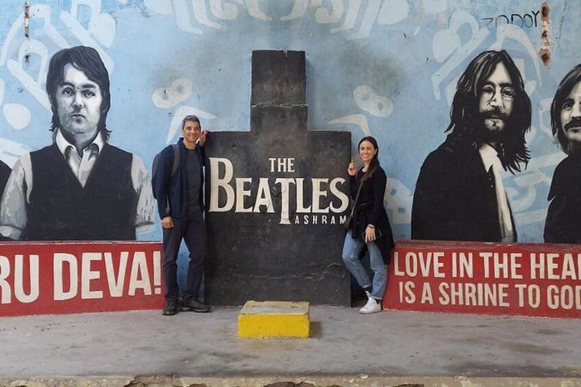 Rishikesh and Haridwar Yoga Retreat, Beatles Ashram, Ganga Aarti 1