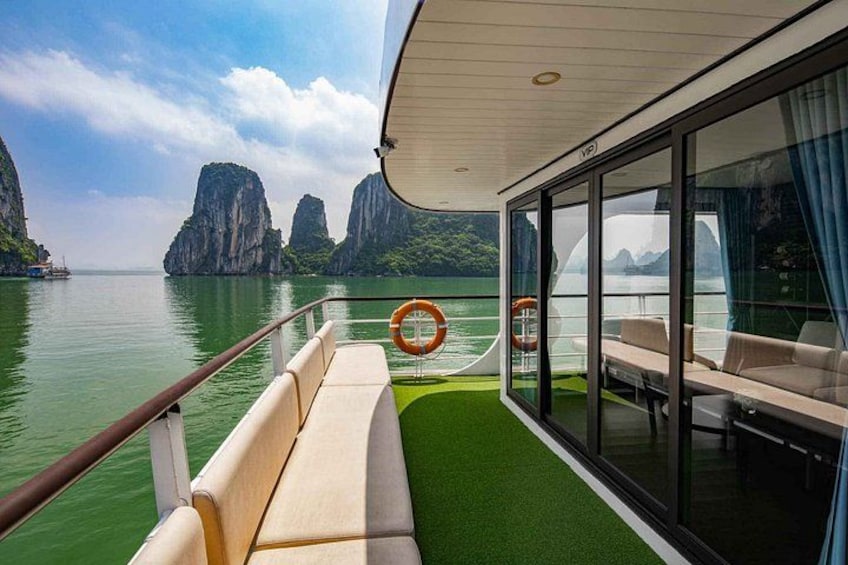 Ha Long : Private 4-Hour Halong Bay Cruise Experience 4
