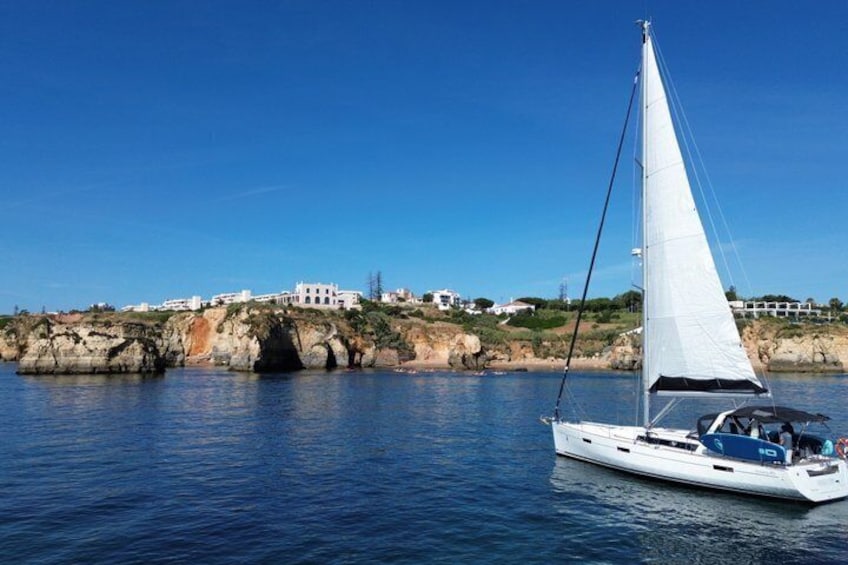 Sailing the Golden Coast of Algarve with Drinks and Stand-up 3