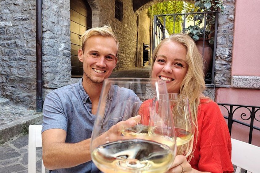 Varenna: guided Walking Tour with Wine & Food tasting 1