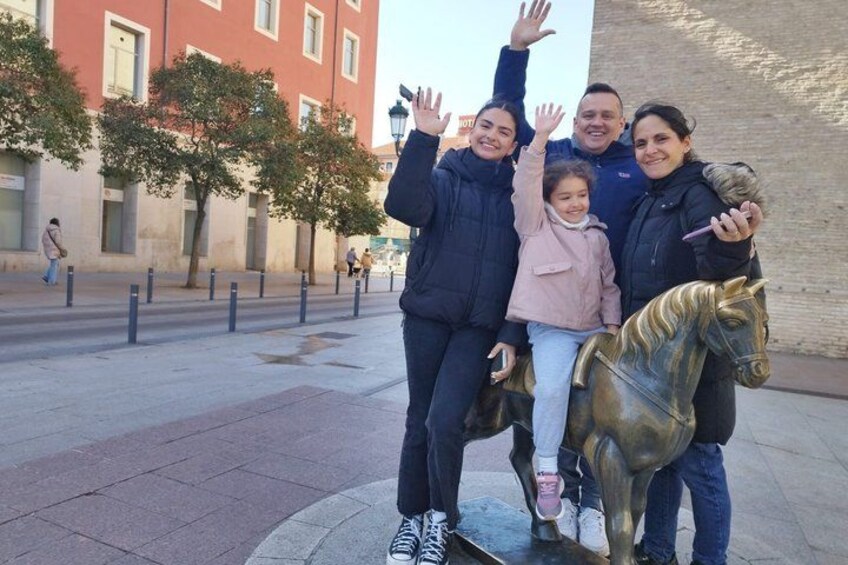 The Most Complete Tour of Zaragoza: Mysteries, Photos & Surprise 2