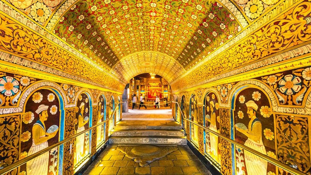 Colombo: All-Inclusive Kandy Temple and Tea Factory Day Trip 2