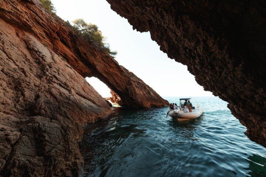 Boat Tour in the Blue Coast Streams 3