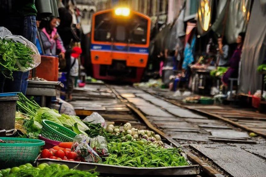 Bangkok Premium Maeklong and Floating Market Tour 9 pax 3