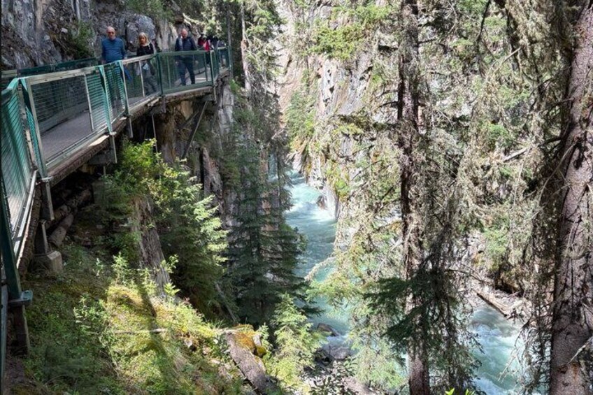 Moraine, Lake Louise & Banff tour from Calgary, Canmore, Banff 3