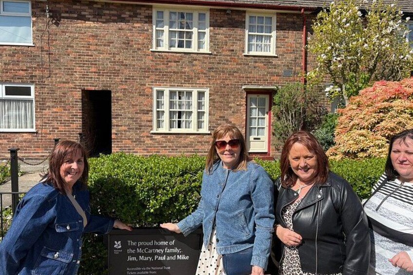 Private Liverpool Beatles Taxi Tour + Cavern Finale 2