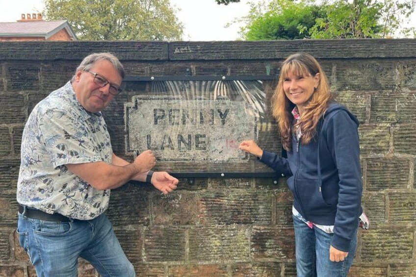 Private Liverpool Beatles Taxi Tour + Cavern Finale 2