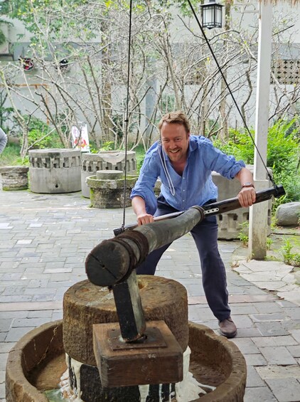 Picture 5 for Activity Chengdu: Sichuan Cuisine Museum Cooking Experience Day Tour 4