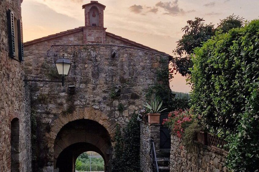 Tuscan Cooking Class with Market Tour in Lucignano 2