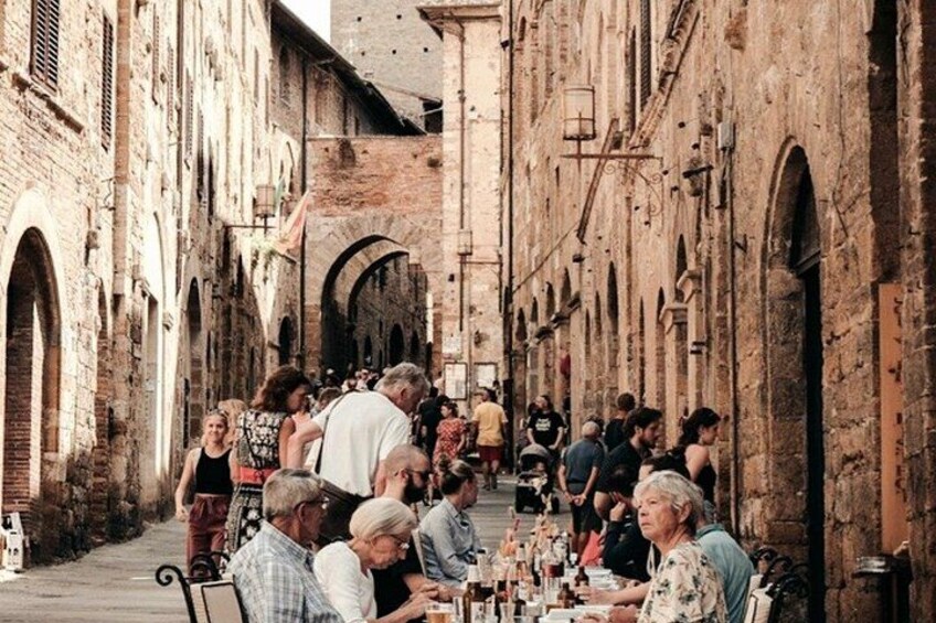 Tuscan Cooking Class with Market Tour in Lucignano 1